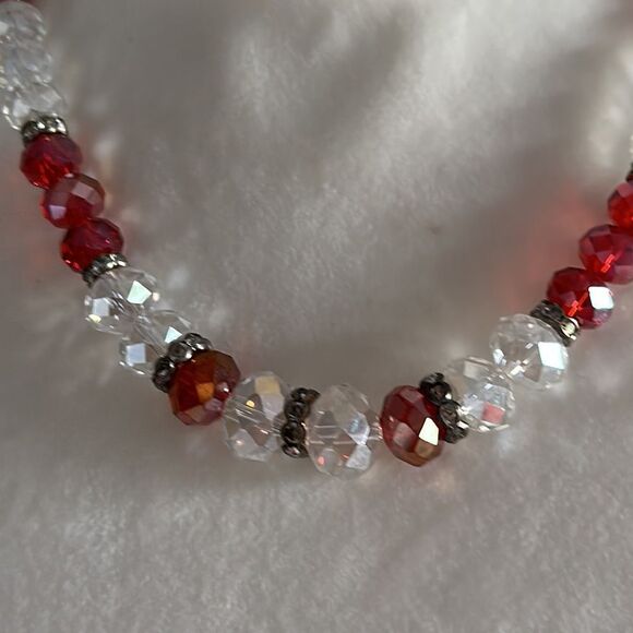 Faceted Beaded Necklace!  - Picture 2 of 8